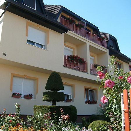 Judit Vendeghaz Heviz Exterior photo